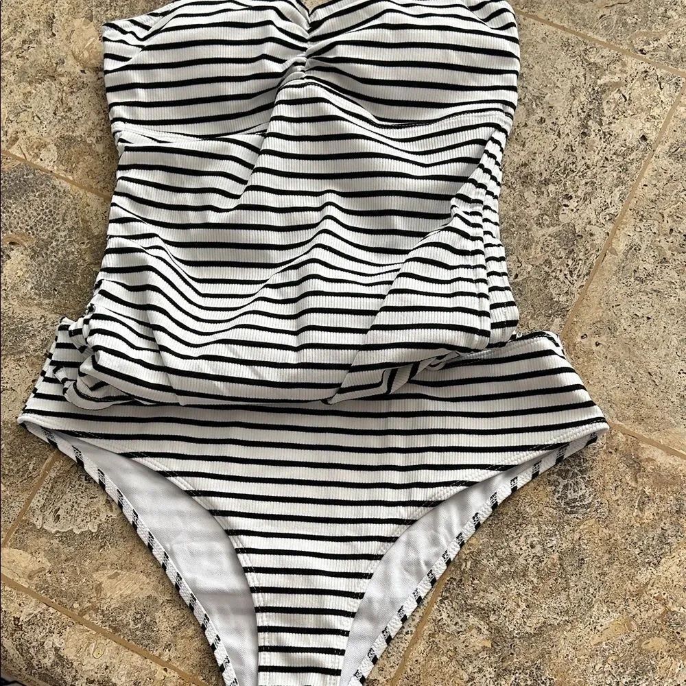 Striped Black and White womens 2 Piece
tankini / brand new